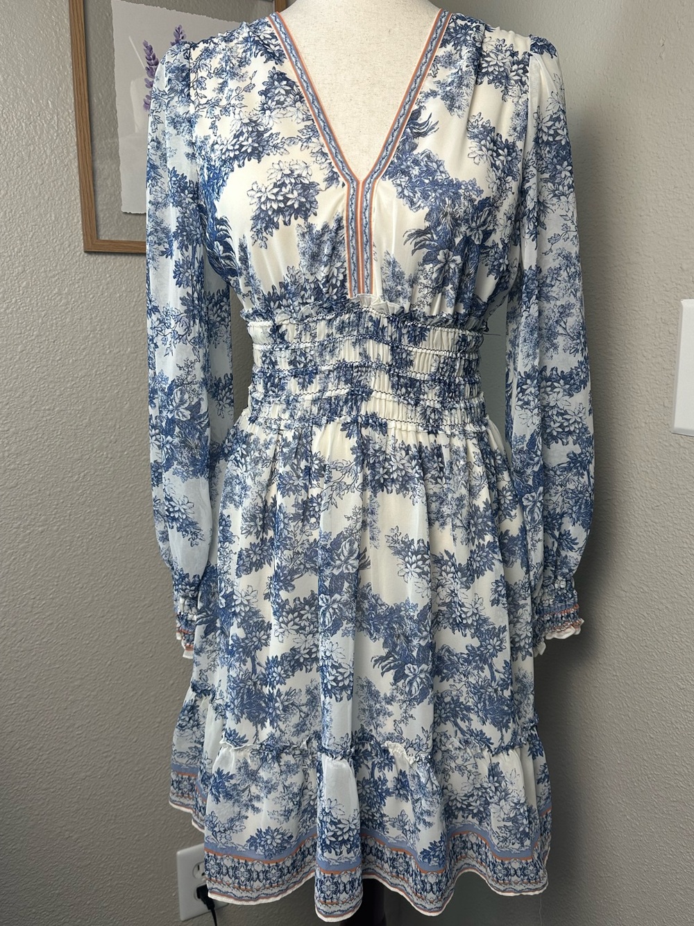 Max Studio Floral Toile Mini Dress Smocked Waist V Neck Boho Cottagecore Small
